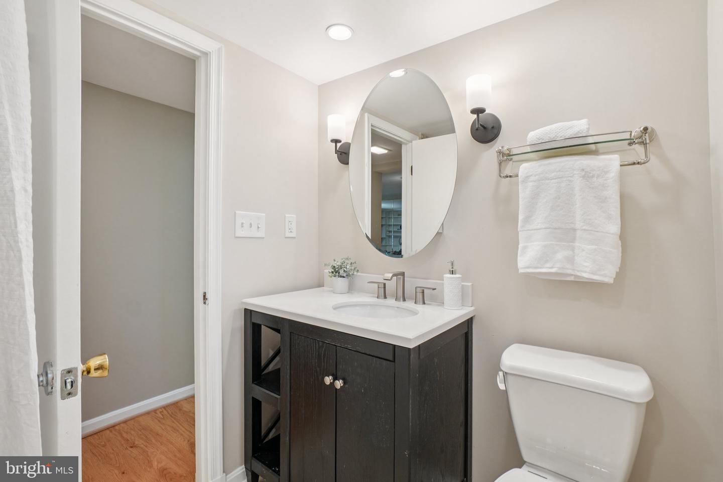 2647 S KENT ST, ARLINGTON, Virginia 22202, 4 Bedrooms Bedrooms, ,3 BathroomsBathrooms,Residential,For sale,2647 S KENT ST,VAAR2060154 MLS # VAAR2060154