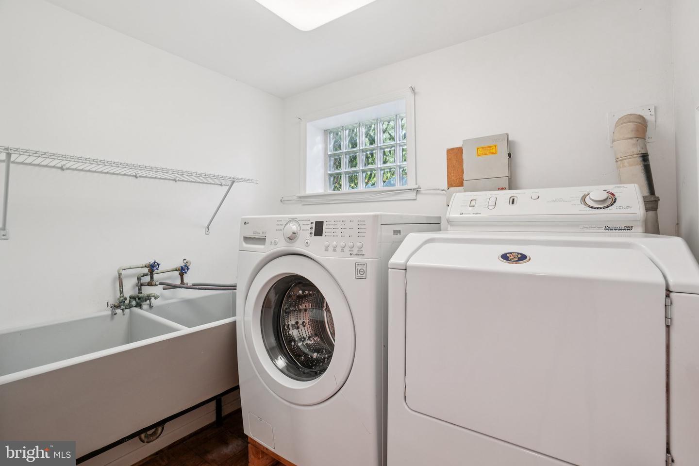 2647 S KENT ST, ARLINGTON, Virginia 22202, 4 Bedrooms Bedrooms, ,3 BathroomsBathrooms,Residential,For sale,2647 S KENT ST,VAAR2060154 MLS # VAAR2060154