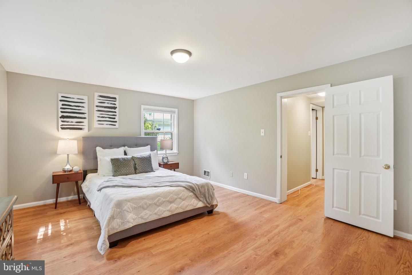 2647 S KENT ST, ARLINGTON, Virginia 22202, 4 Bedrooms Bedrooms, ,3 BathroomsBathrooms,Residential,For sale,2647 S KENT ST,VAAR2060154 MLS # VAAR2060154