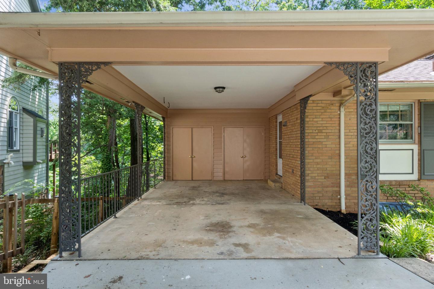 2647 S KENT ST, ARLINGTON, Virginia 22202, 4 Bedrooms Bedrooms, ,3 BathroomsBathrooms,Residential,For sale,2647 S KENT ST,VAAR2060154 MLS # VAAR2060154