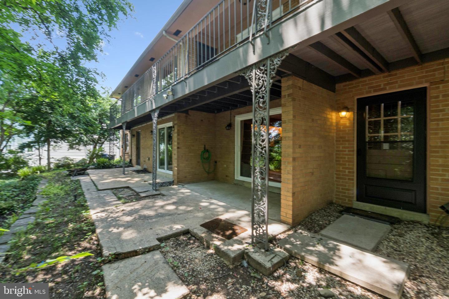 2647 S KENT ST, ARLINGTON, Virginia 22202, 4 Bedrooms Bedrooms, ,3 BathroomsBathrooms,Residential,For sale,2647 S KENT ST,VAAR2060154 MLS # VAAR2060154