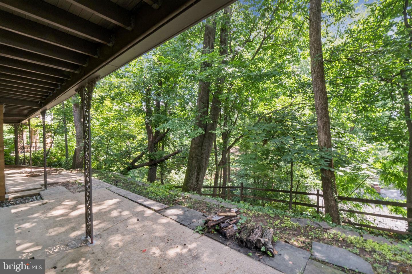 2647 S KENT ST, ARLINGTON, Virginia 22202, 4 Bedrooms Bedrooms, ,3 BathroomsBathrooms,Residential,For sale,2647 S KENT ST,VAAR2060154 MLS # VAAR2060154