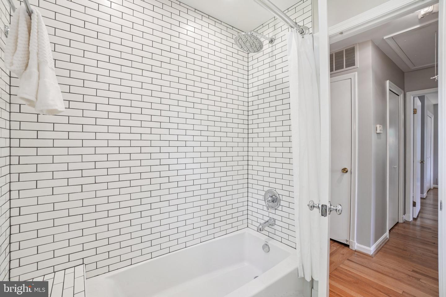 2647 S KENT ST, ARLINGTON, Virginia 22202, 4 Bedrooms Bedrooms, ,3 BathroomsBathrooms,Residential,For sale,2647 S KENT ST,VAAR2060154 MLS # VAAR2060154