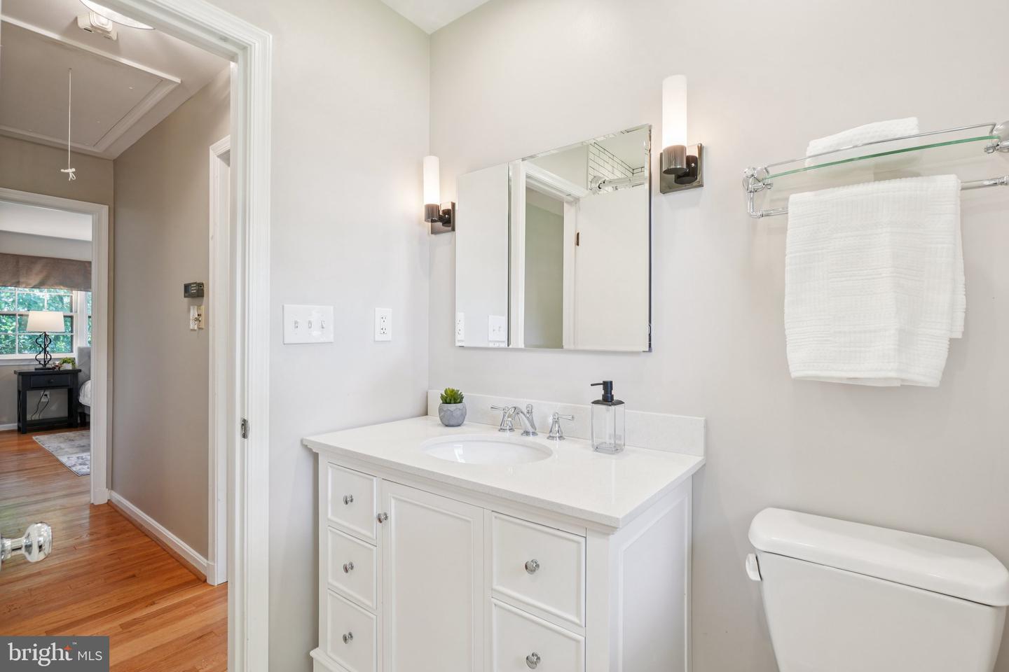 2647 S KENT ST, ARLINGTON, Virginia 22202, 4 Bedrooms Bedrooms, ,3 BathroomsBathrooms,Residential,For sale,2647 S KENT ST,VAAR2060154 MLS # VAAR2060154