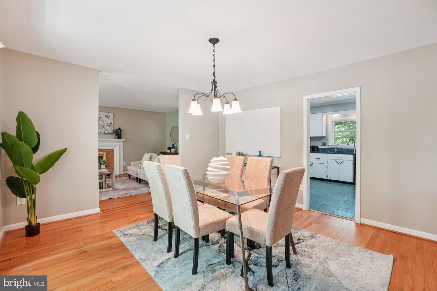 2647 S KENT ST, ARLINGTON, Virginia 22202, 4 Bedrooms Bedrooms, ,3 BathroomsBathrooms,Residential,For sale,2647 S KENT ST,VAAR2060154 MLS # VAAR2060154