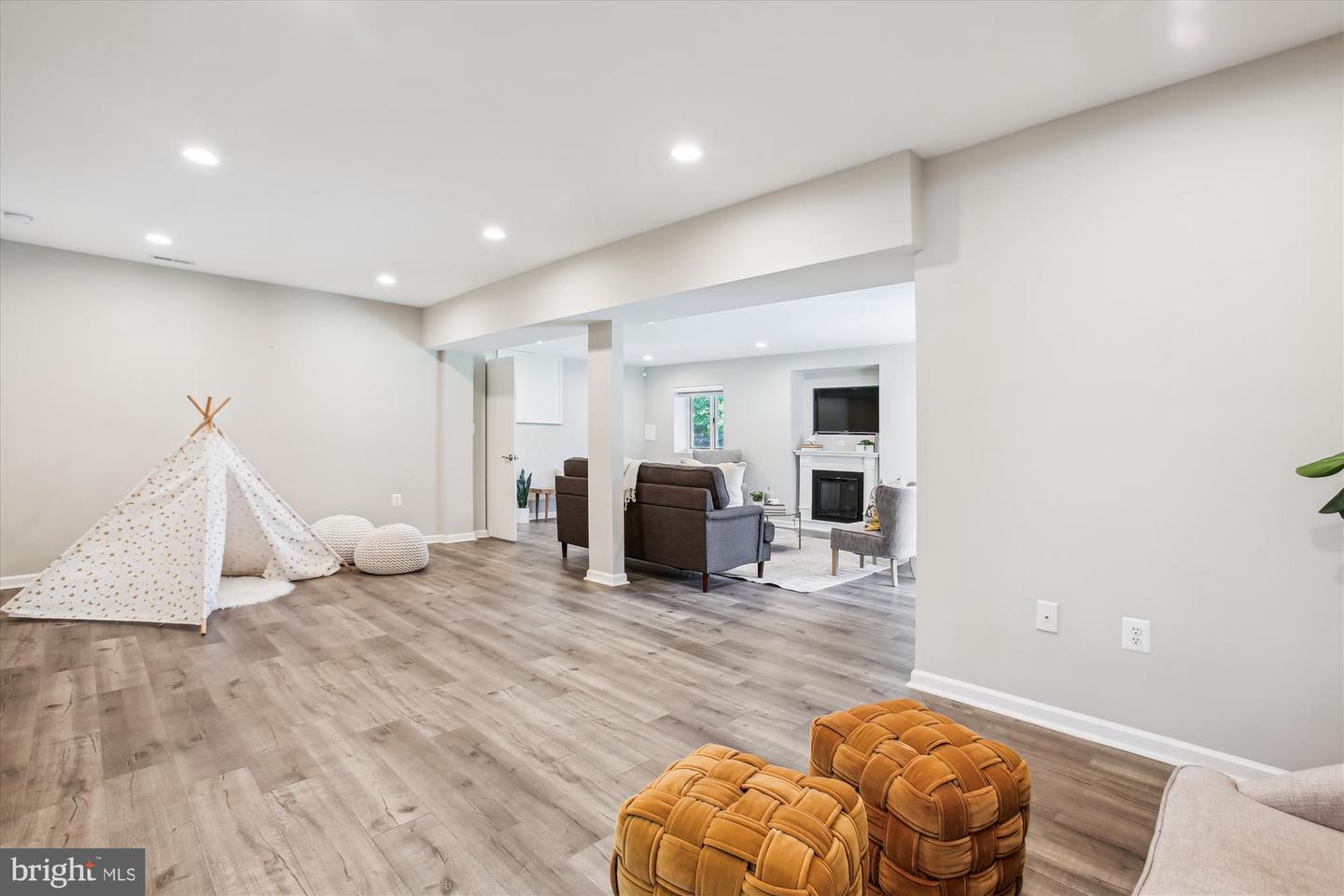 6515 GRETNA GREEN WAY, ALEXANDRIA, Virginia 22312, 4 Bedrooms Bedrooms, ,4 BathroomsBathrooms,Residential,For sale,6515 GRETNA GREEN WAY,VAFX2253466 MLS # VAFX2253466