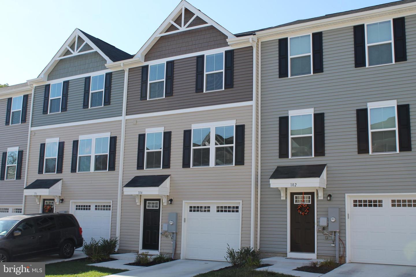 104 REIGN WAY, WINCHESTER, Virginia 22603, 3 Bedrooms Bedrooms, ,2 BathroomsBathrooms,Residential,For sale,104 REIGN WAY,VAFV2035296 MLS # VAFV2035296