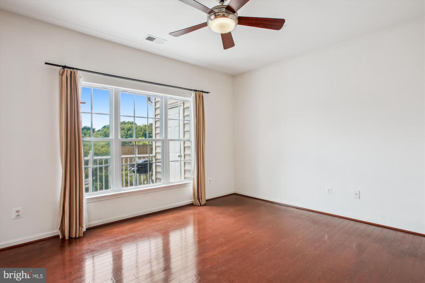 4479-B BEACON GROVE CIR, FAIRFAX, Virginia 22033, 3 Bedrooms Bedrooms, ,2 BathroomsBathrooms,Residential,For sale,4479-B BEACON GROVE CIR,VAFX2253510 MLS # VAFX2253510
