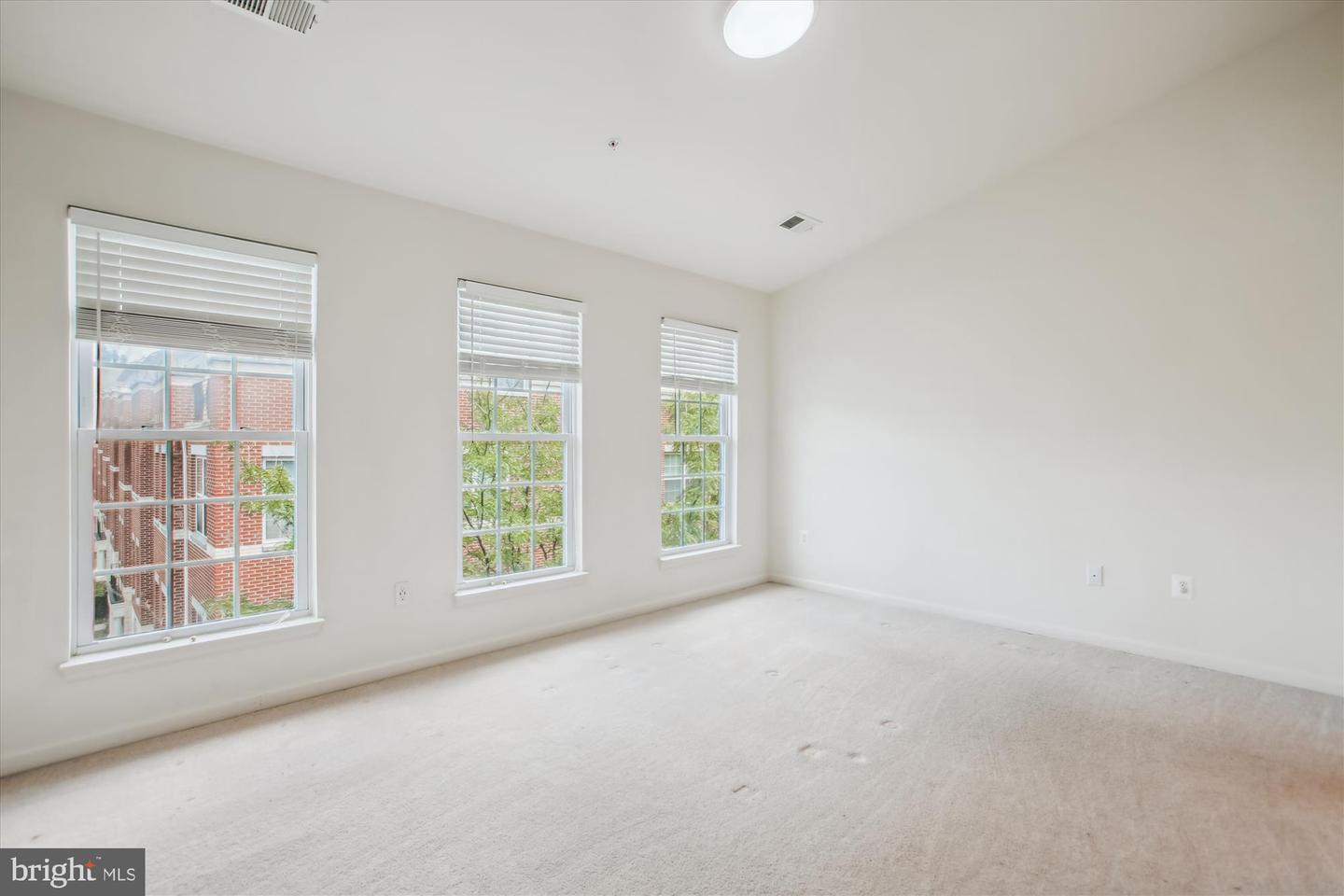 4479-B BEACON GROVE CIR, FAIRFAX, Virginia 22033, 3 Bedrooms Bedrooms, ,2 BathroomsBathrooms,Residential,For sale,4479-B BEACON GROVE CIR,VAFX2253510 MLS # VAFX2253510