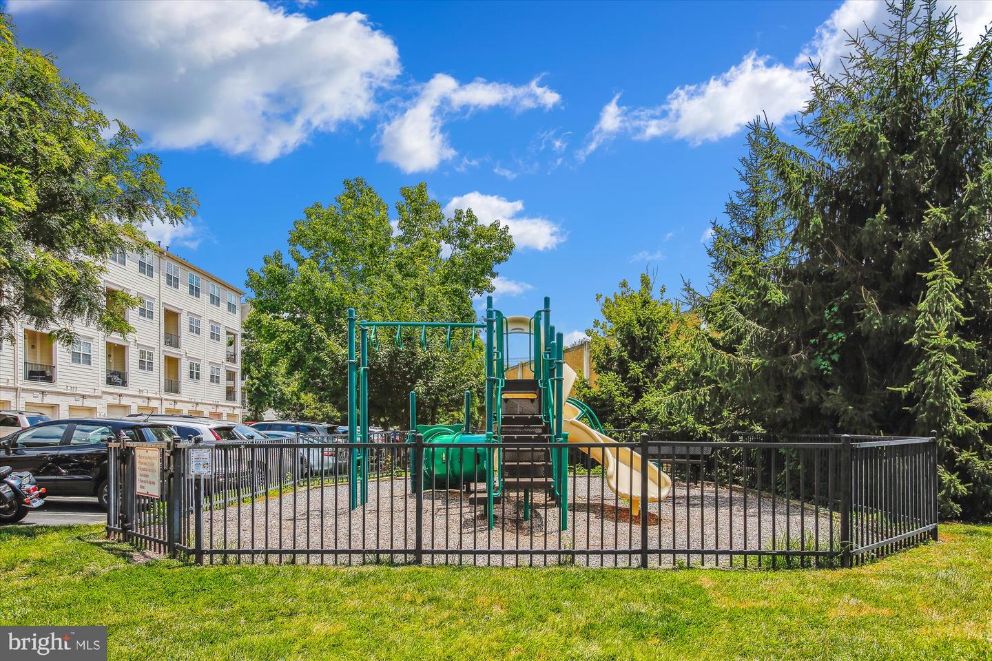 4479-B BEACON GROVE CIR, FAIRFAX, Virginia 22033, 3 Bedrooms Bedrooms, ,2 BathroomsBathrooms,Residential,For sale,4479-B BEACON GROVE CIR,VAFX2253510 MLS # VAFX2253510