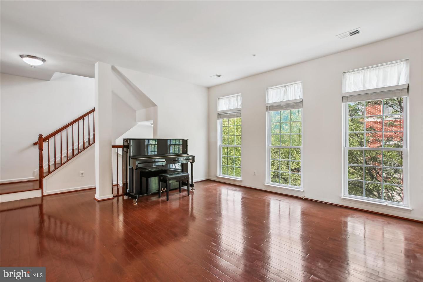 4479-B BEACON GROVE CIR, FAIRFAX, Virginia 22033, 3 Bedrooms Bedrooms, ,2 BathroomsBathrooms,Residential,For sale,4479-B BEACON GROVE CIR,VAFX2253510 MLS # VAFX2253510