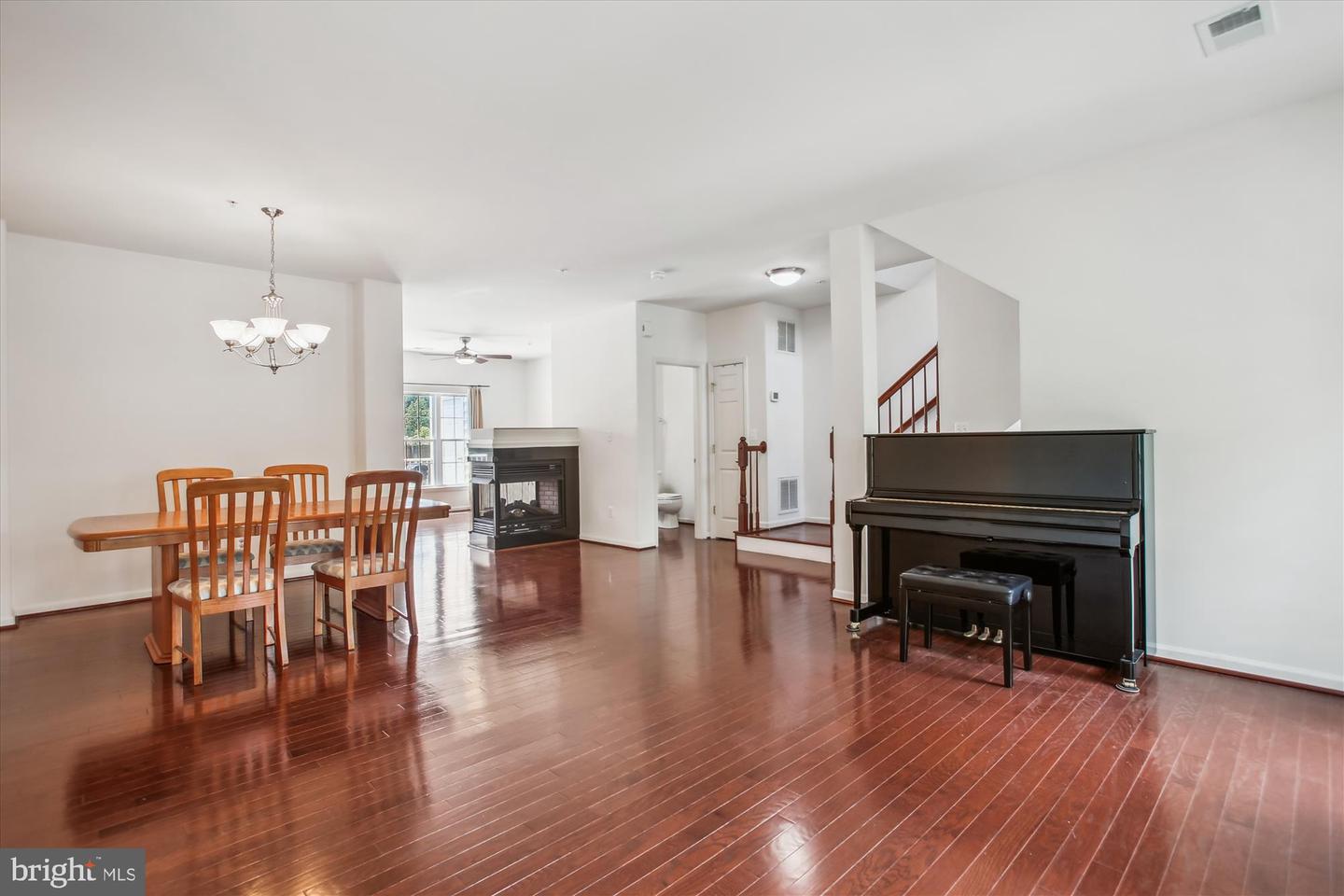 4479-B BEACON GROVE CIR, FAIRFAX, Virginia 22033, 3 Bedrooms Bedrooms, ,2 BathroomsBathrooms,Residential,For sale,4479-B BEACON GROVE CIR,VAFX2253510 MLS # VAFX2253510