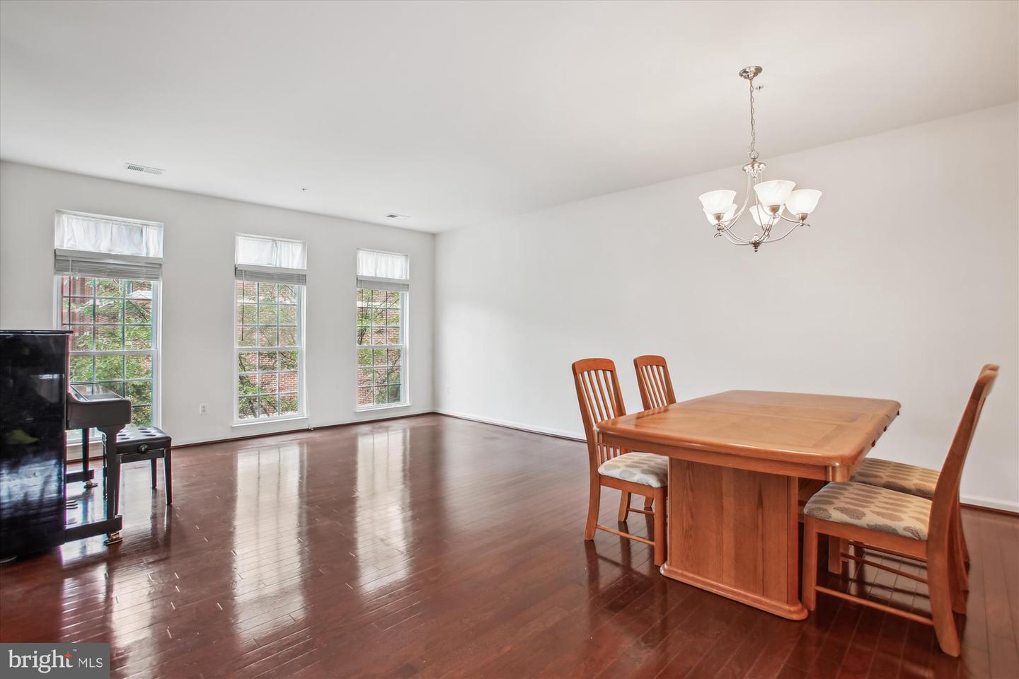 4479-B BEACON GROVE CIR, FAIRFAX, Virginia 22033, 3 Bedrooms Bedrooms, ,2 BathroomsBathrooms,Residential,For sale,4479-B BEACON GROVE CIR,VAFX2253510 MLS # VAFX2253510