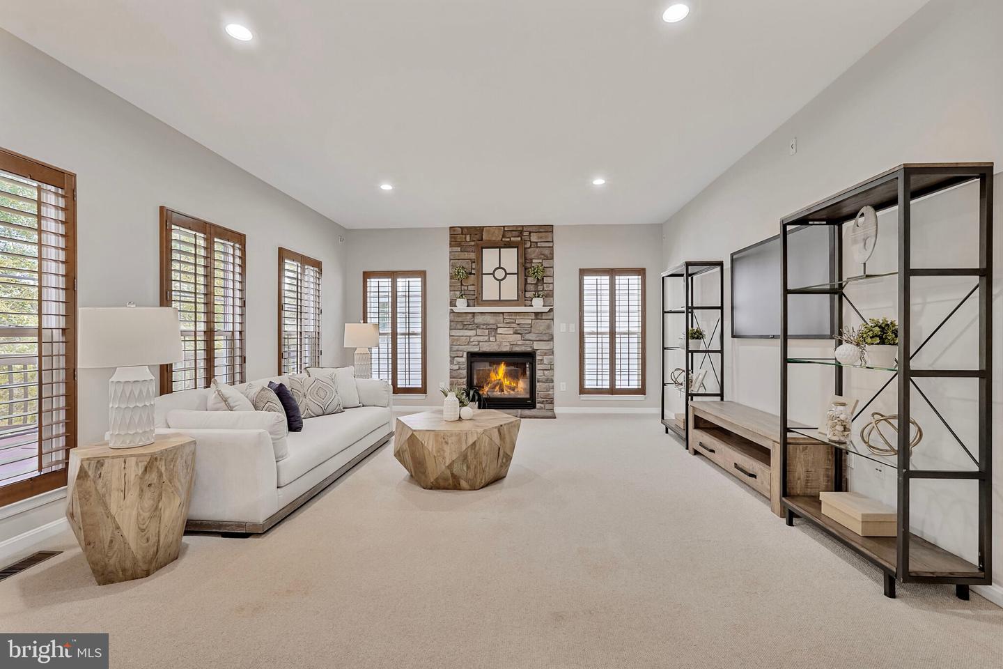 5223 DAYBREAK LN, WOODBRIDGE, Virginia 22193, 6 Bedrooms Bedrooms, ,3 BathroomsBathrooms,Residential,For sale,5223 DAYBREAK LN,VAPW2098618 MLS # VAPW2098618