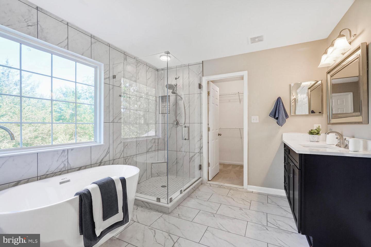 5223 DAYBREAK LN, WOODBRIDGE, Virginia 22193, 6 Bedrooms Bedrooms, ,3 BathroomsBathrooms,Residential,For sale,5223 DAYBREAK LN,VAPW2098618 MLS # VAPW2098618