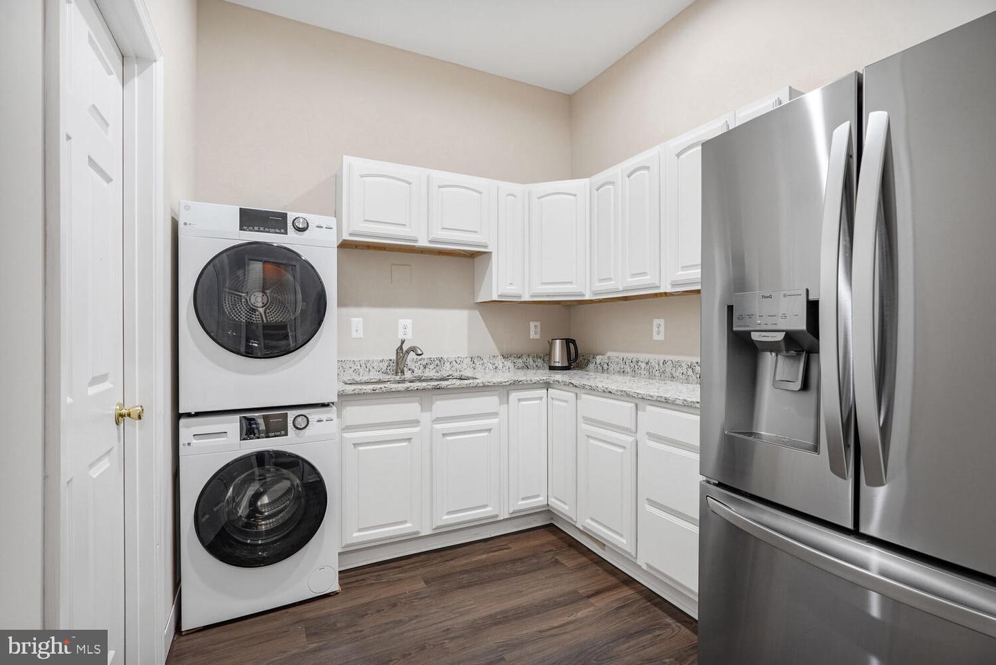 5223 DAYBREAK LN, WOODBRIDGE, Virginia 22193, 6 Bedrooms Bedrooms, ,3 BathroomsBathrooms,Residential,For sale,5223 DAYBREAK LN,VAPW2098618 MLS # VAPW2098618