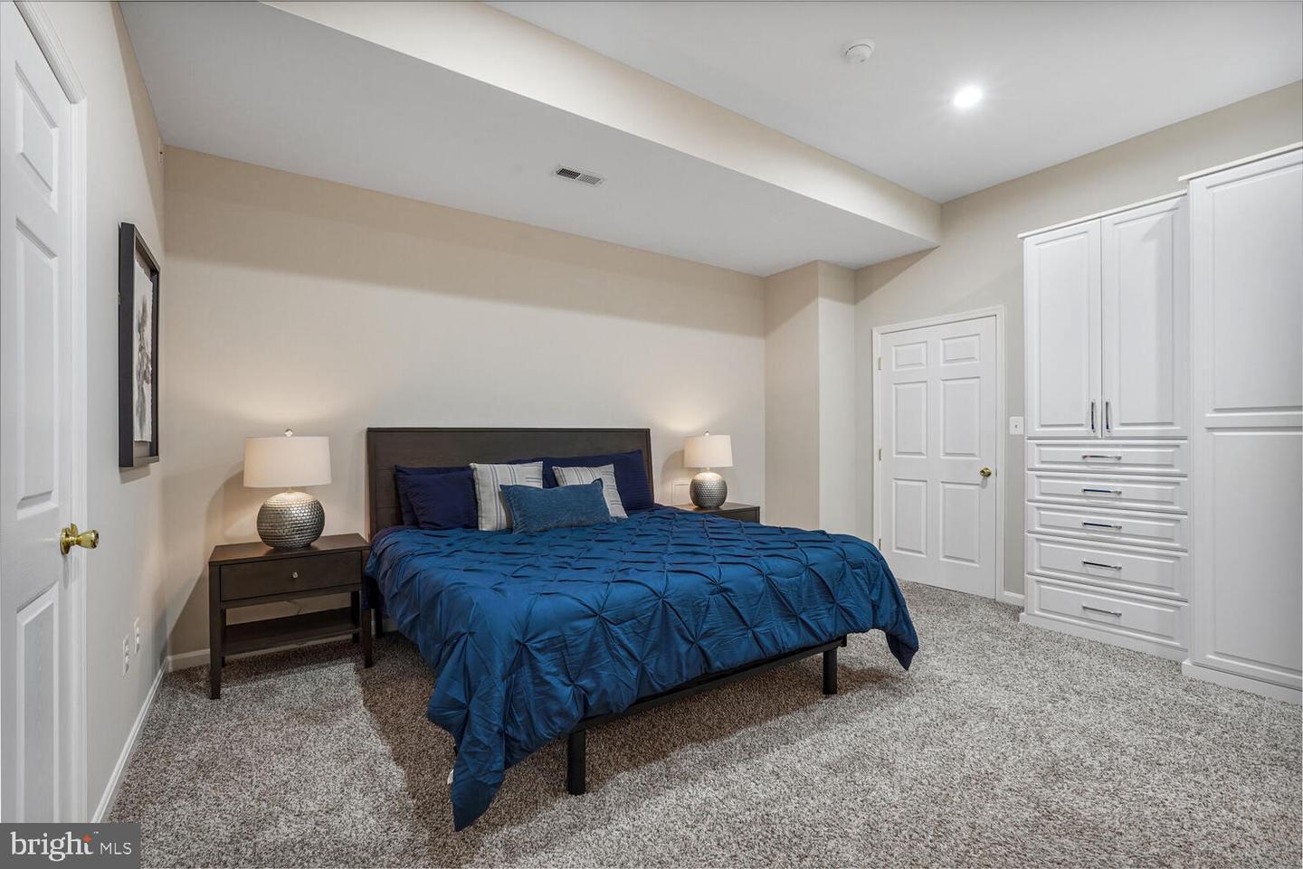 5223 DAYBREAK LN, WOODBRIDGE, Virginia 22193, 6 Bedrooms Bedrooms, ,3 BathroomsBathrooms,Residential,For sale,5223 DAYBREAK LN,VAPW2098618 MLS # VAPW2098618