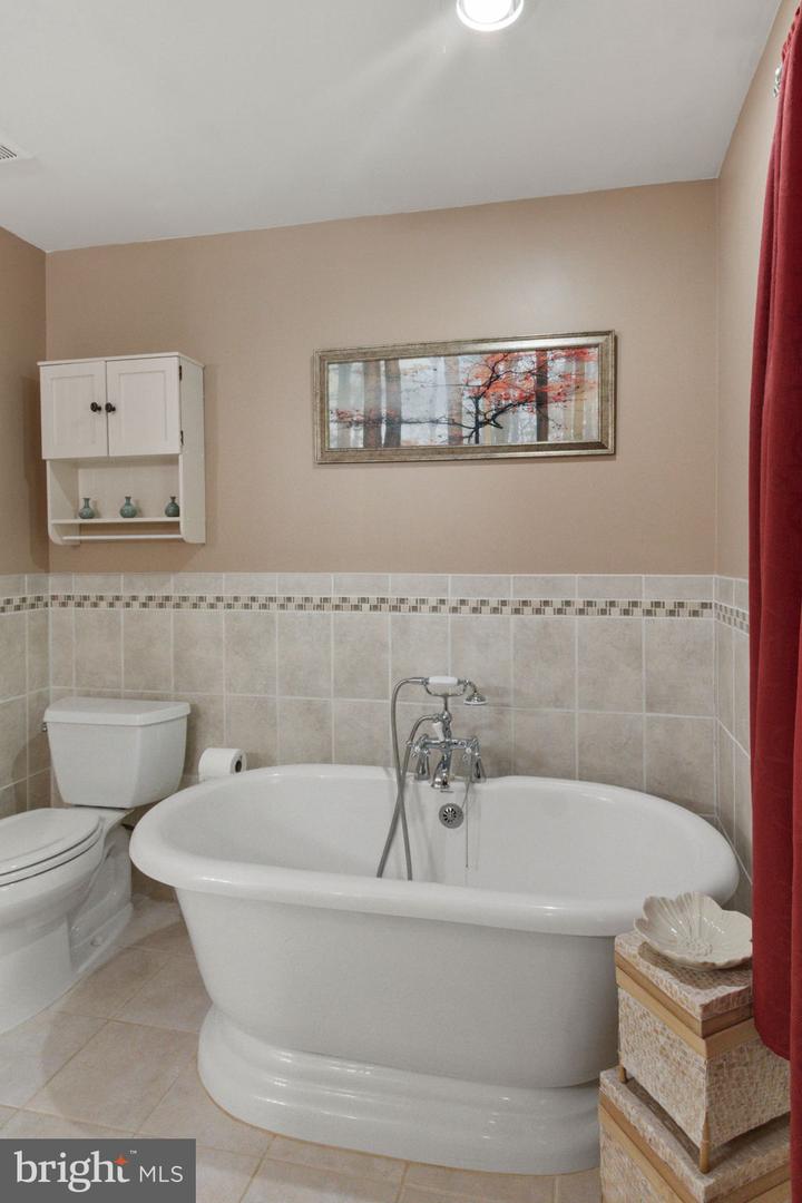 48 BLOSSOM WOOD CT, STAFFORD, Virginia 22554, 4 Bedrooms Bedrooms, ,2 BathroomsBathrooms,Residential,For sale,48 BLOSSOM WOOD CT,VAST2040486 MLS # VAST2040486