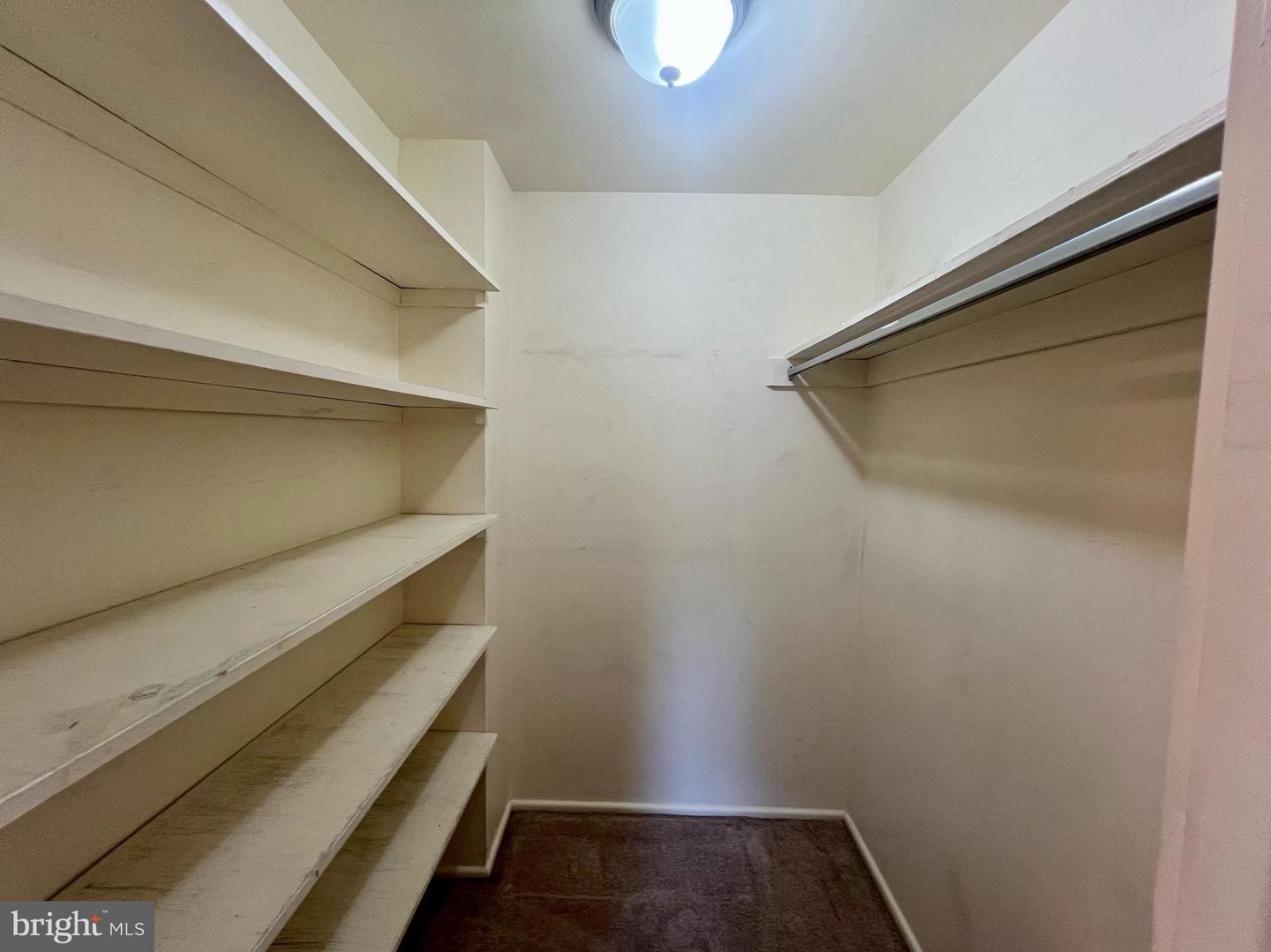 120-4 WASHINGTON ST NE #7, LEESBURG, Virginia 20176, 2 Bedrooms Bedrooms, ,1 BathroomBathrooms,Residential,For sale,120-4 WASHINGTON ST NE #7,VALO2101202 MLS # VALO2101202
