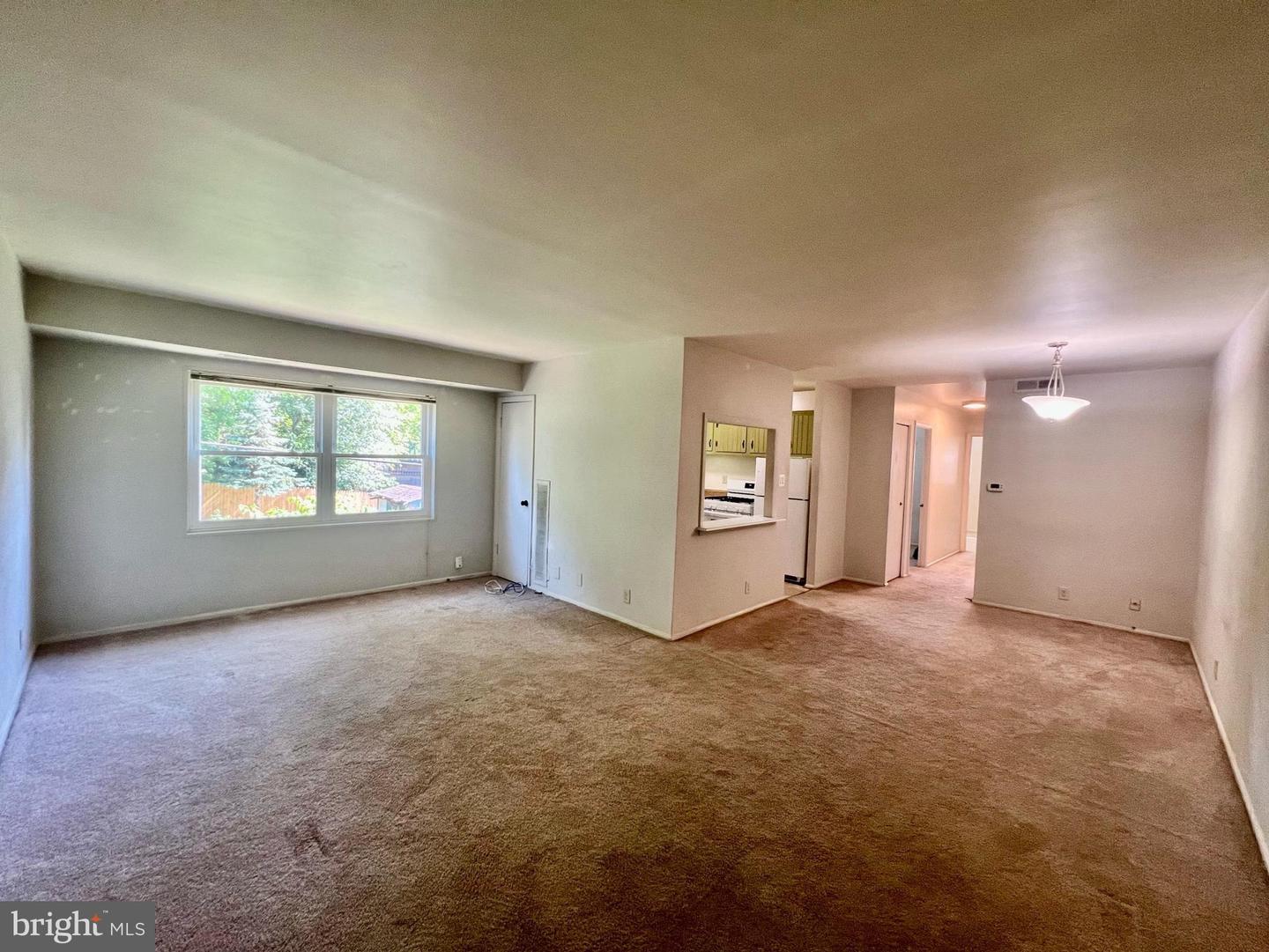 120-4 WASHINGTON ST NE #7, LEESBURG, Virginia 20176, 2 Bedrooms Bedrooms, ,1 BathroomBathrooms,Residential,For sale,120-4 WASHINGTON ST NE #7,VALO2101202 MLS # VALO2101202