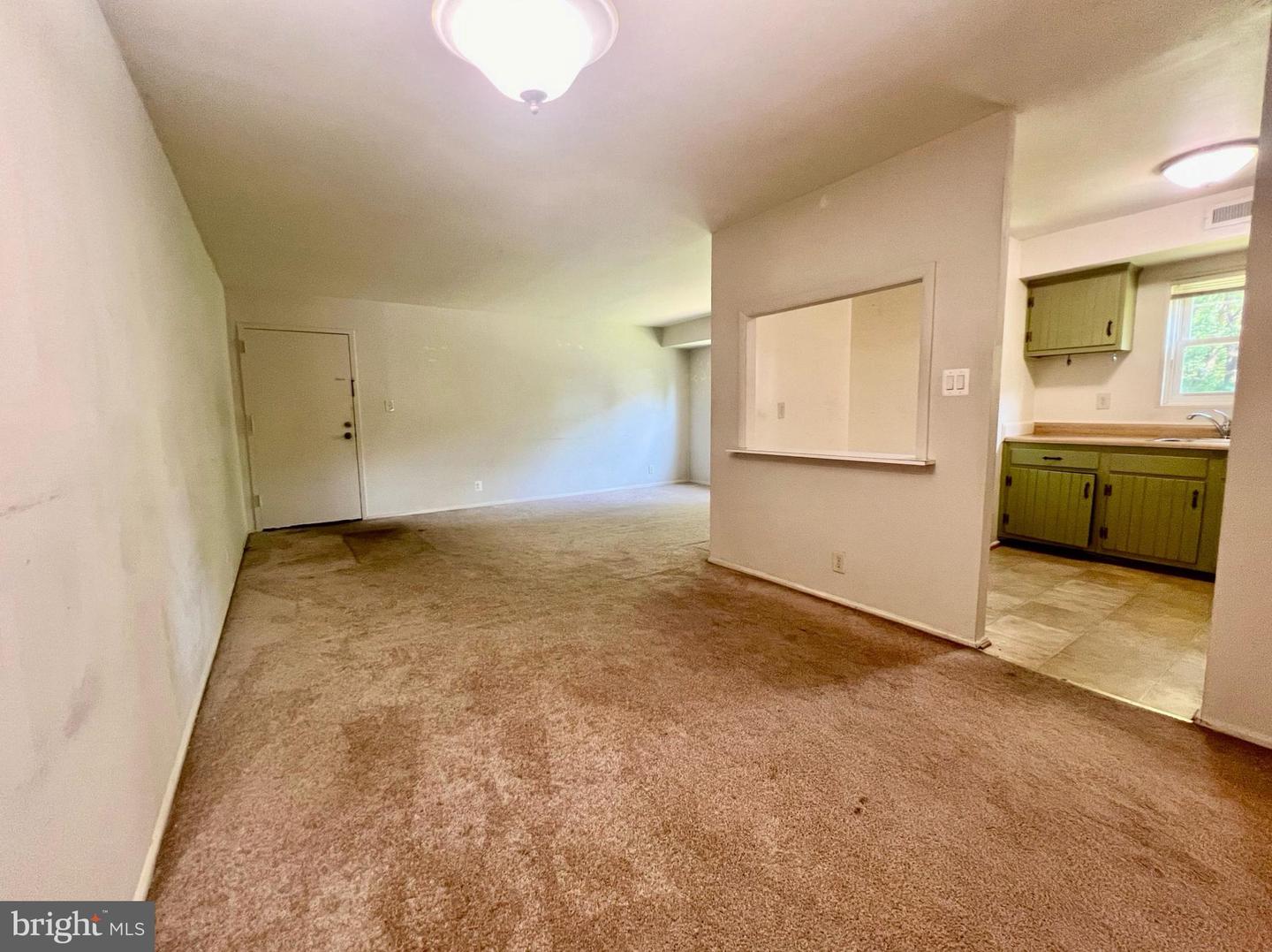 120-4 WASHINGTON ST NE #7, LEESBURG, Virginia 20176, 2 Bedrooms Bedrooms, ,1 BathroomBathrooms,Residential,For sale,120-4 WASHINGTON ST NE #7,VALO2101202 MLS # VALO2101202