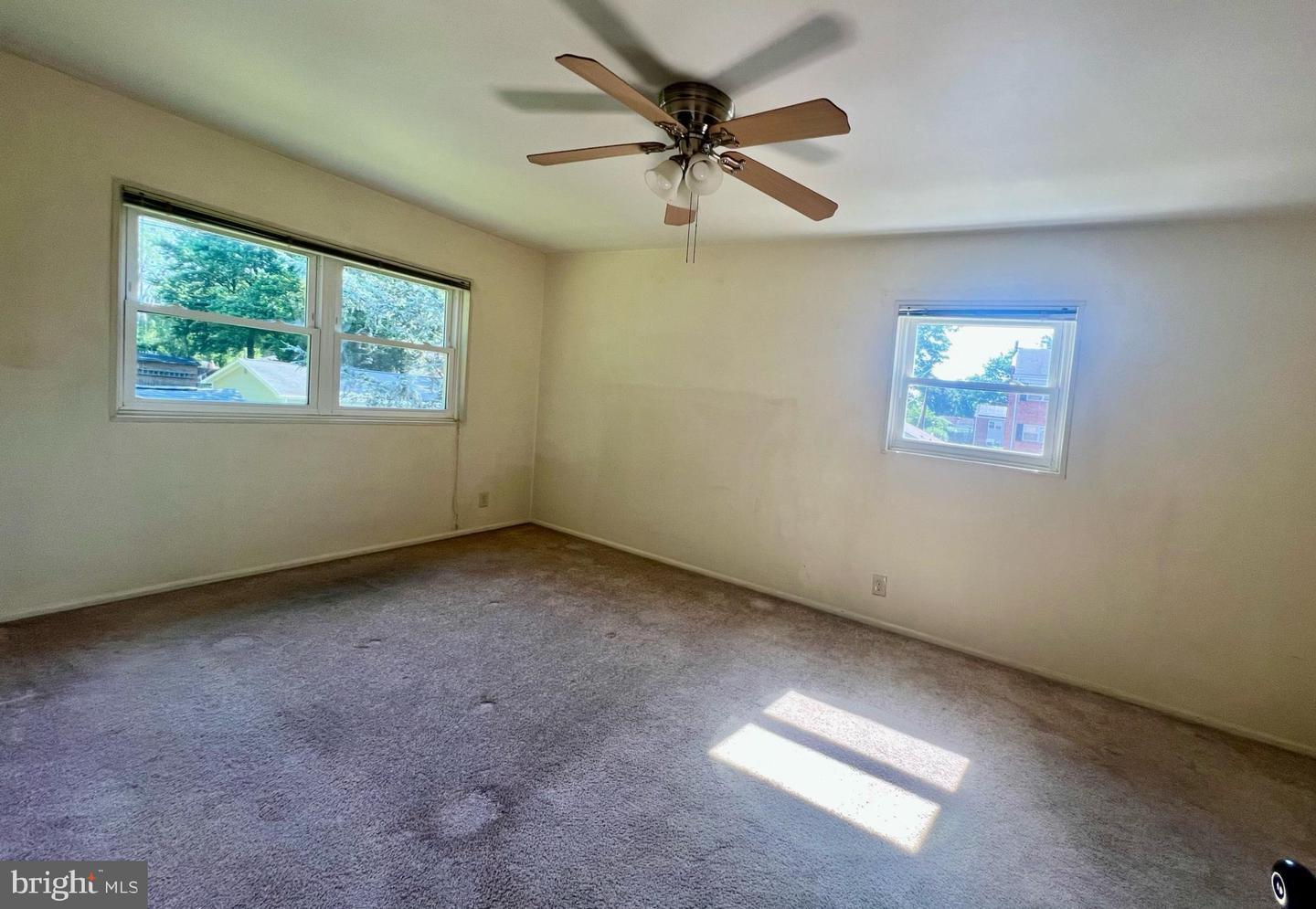 120-4 WASHINGTON ST NE #7, LEESBURG, Virginia 20176, 2 Bedrooms Bedrooms, ,1 BathroomBathrooms,Residential,For sale,120-4 WASHINGTON ST NE #7,VALO2101202 MLS # VALO2101202