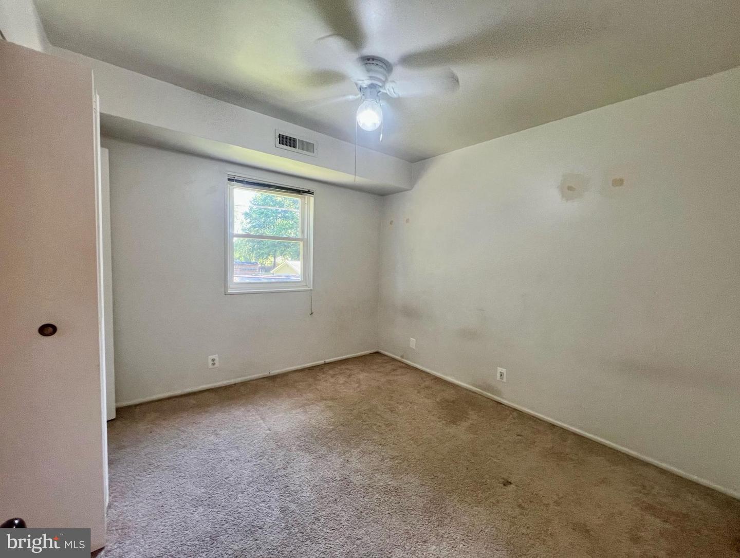 120-4 WASHINGTON ST NE #7, LEESBURG, Virginia 20176, 2 Bedrooms Bedrooms, ,1 BathroomBathrooms,Residential,For sale,120-4 WASHINGTON ST NE #7,VALO2101202 MLS # VALO2101202