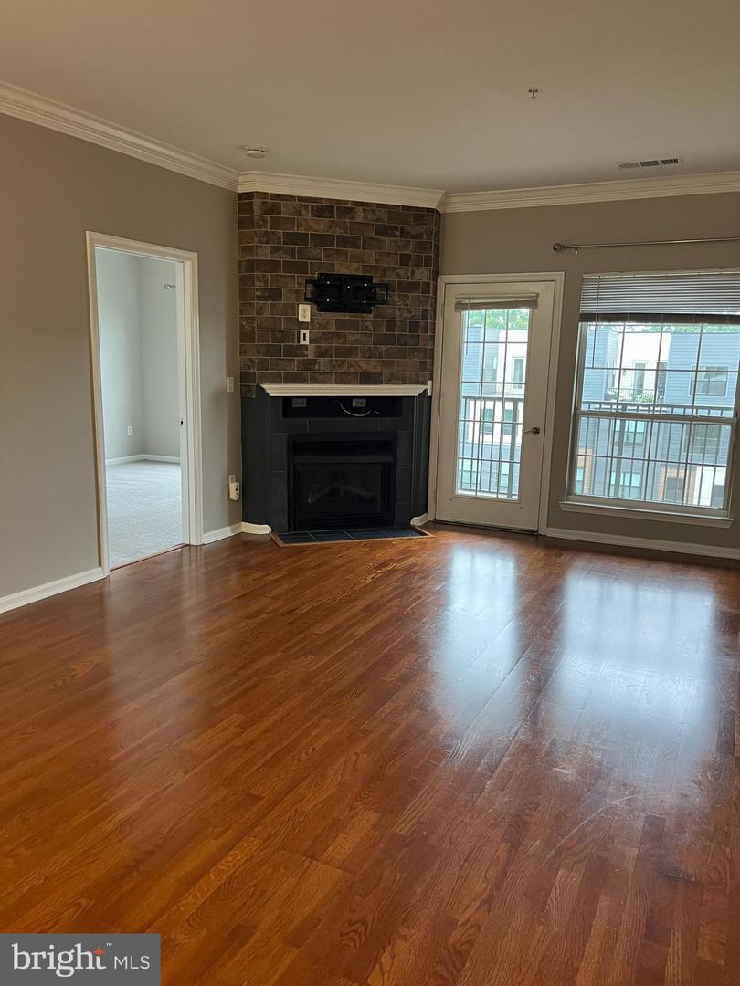 4850 EISENHOWER AVE #427, ALEXANDRIA, Virginia 22304, 2 Bedrooms Bedrooms, ,2 BathroomsBathrooms,Residential,For sale,4850 EISENHOWER AVE #427,VAAX2047198 MLS # VAAX2047198