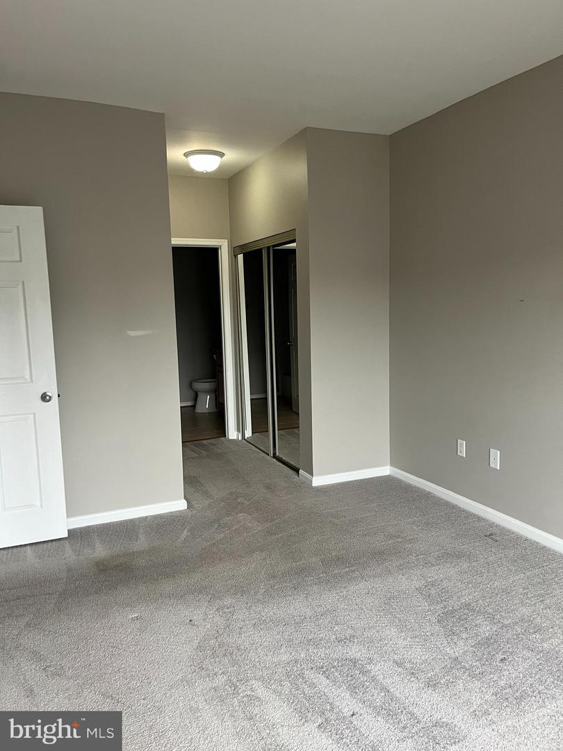 4850 EISENHOWER AVE #427, ALEXANDRIA, Virginia 22304, 2 Bedrooms Bedrooms, ,2 BathroomsBathrooms,Residential,For sale,4850 EISENHOWER AVE #427,VAAX2047198 MLS # VAAX2047198
