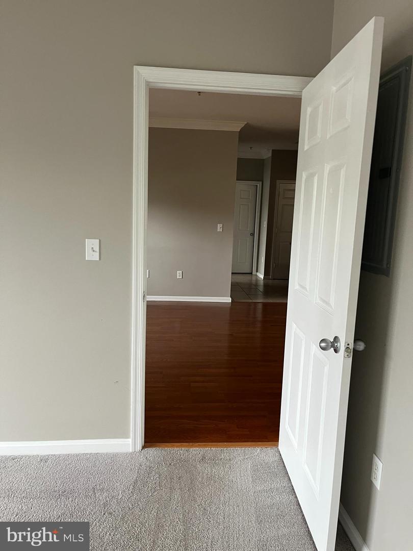 4850 EISENHOWER AVE #427, ALEXANDRIA, Virginia 22304, 2 Bedrooms Bedrooms, ,2 BathroomsBathrooms,Residential,For sale,4850 EISENHOWER AVE #427,VAAX2047198 MLS # VAAX2047198