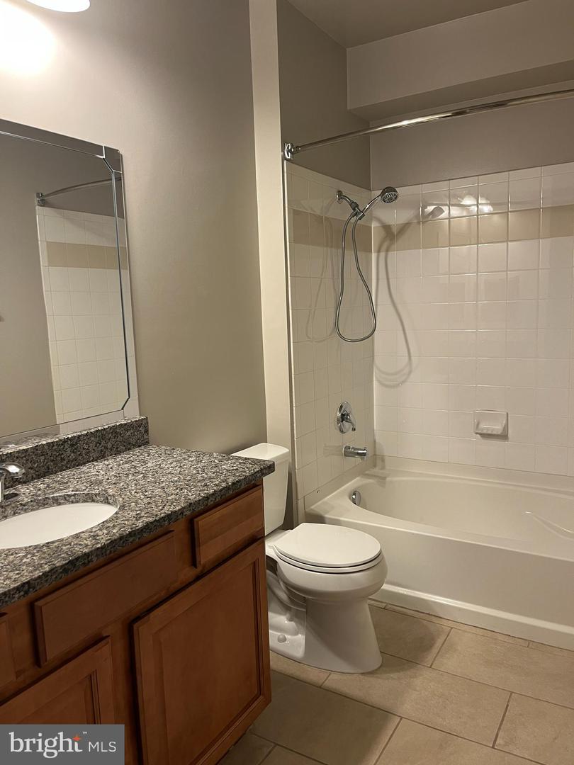 4850 EISENHOWER AVE #427, ALEXANDRIA, Virginia 22304, 2 Bedrooms Bedrooms, ,2 BathroomsBathrooms,Residential,For sale,4850 EISENHOWER AVE #427,VAAX2047198 MLS # VAAX2047198