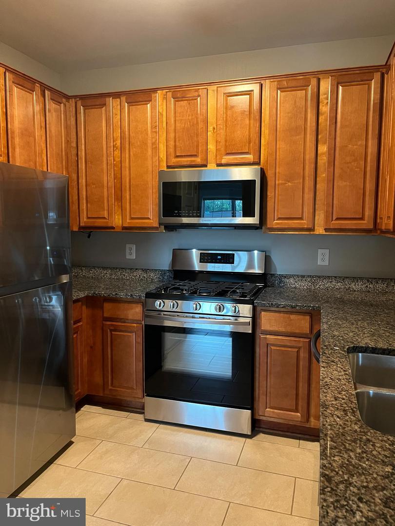 4850 EISENHOWER AVE #427, ALEXANDRIA, Virginia 22304, 2 Bedrooms Bedrooms, ,2 BathroomsBathrooms,Residential,For sale,4850 EISENHOWER AVE #427,VAAX2047198 MLS # VAAX2047198