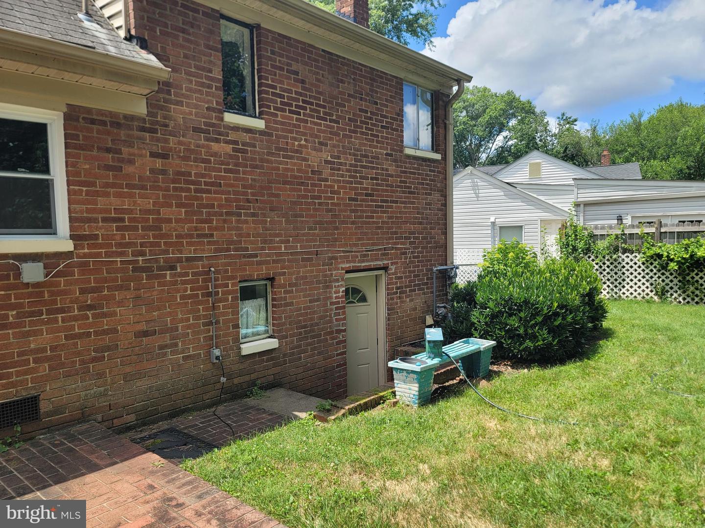 6910 GILBERT ST, SPRINGFIELD, Virginia 22150, 3 Bedrooms Bedrooms, 7 Rooms Rooms,2 BathroomsBathrooms,Residential,For sale,6910 GILBERT ST,VAFX2253464 MLS # VAFX2253464