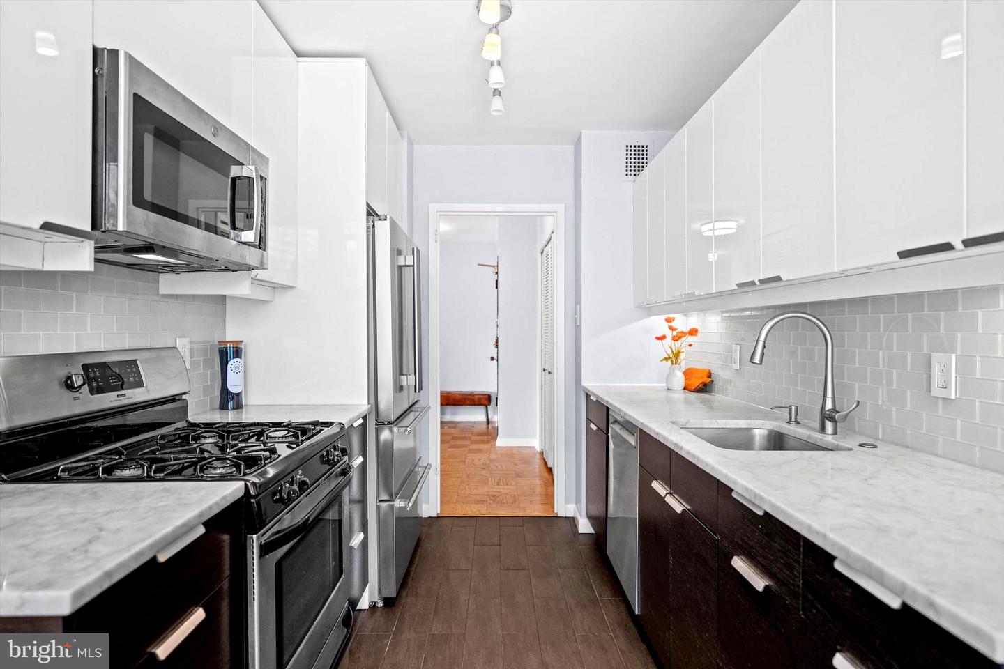 3001 VEAZEY TER NW #710, WASHINGTON, District Of Columbia 20008, 2 Bedrooms Bedrooms, ,2 BathroomsBathrooms,Residential,For sale,3001 VEAZEY TER NW #710,DCDC2209046 MLS # DCDC2209046