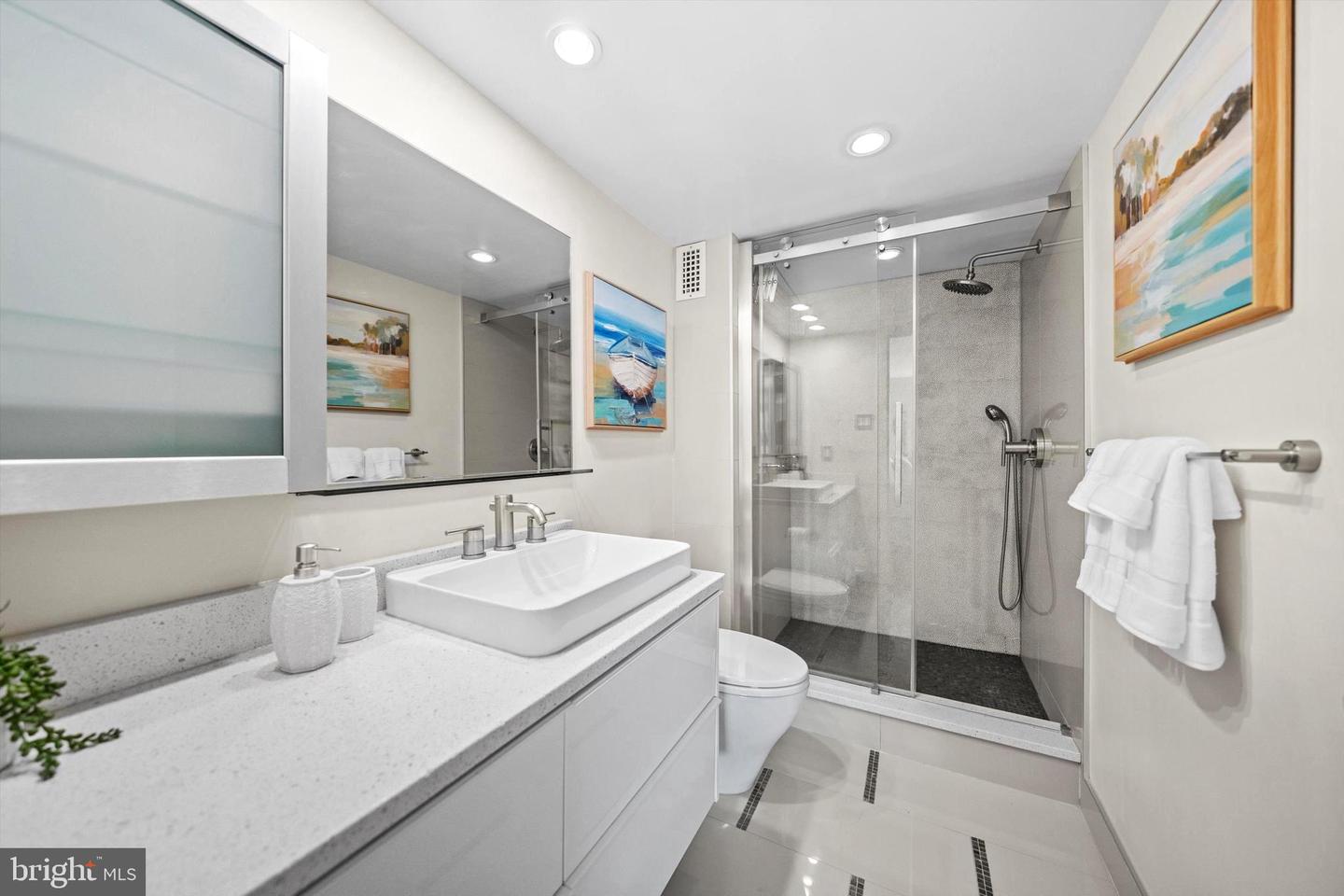 3001 VEAZEY TER NW #710, WASHINGTON, District Of Columbia 20008, 2 Bedrooms Bedrooms, ,2 BathroomsBathrooms,Residential,For sale,3001 VEAZEY TER NW #710,DCDC2209046 MLS # DCDC2209046
