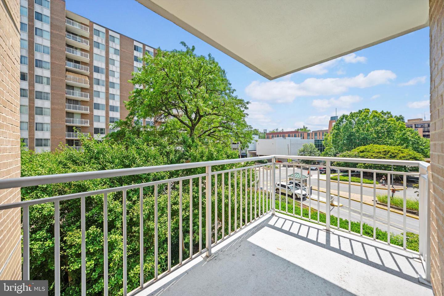 3001 VEAZEY TER NW #710, WASHINGTON, District Of Columbia 20008, 2 Bedrooms Bedrooms, ,2 BathroomsBathrooms,Residential,For sale,3001 VEAZEY TER NW #710,DCDC2209046 MLS # DCDC2209046