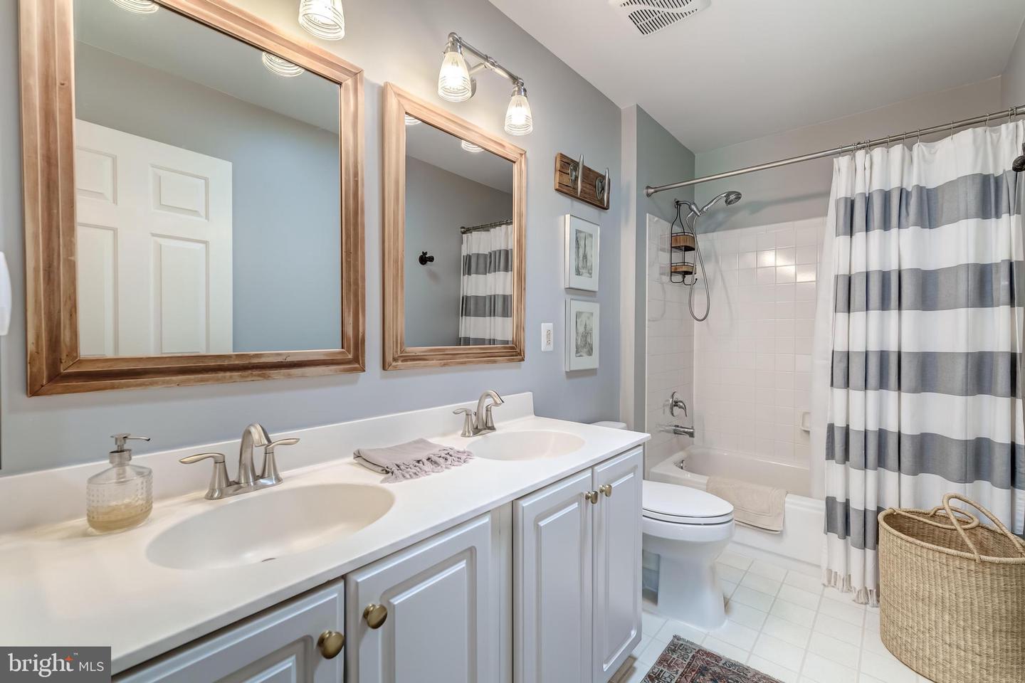 43199 BURSTALL CT, LEESBURG, Virginia 20176, 4 Bedrooms Bedrooms, ,3 BathroomsBathrooms,Residential,For sale,43199 BURSTALL CT,VALO2101246 MLS # VALO2101246