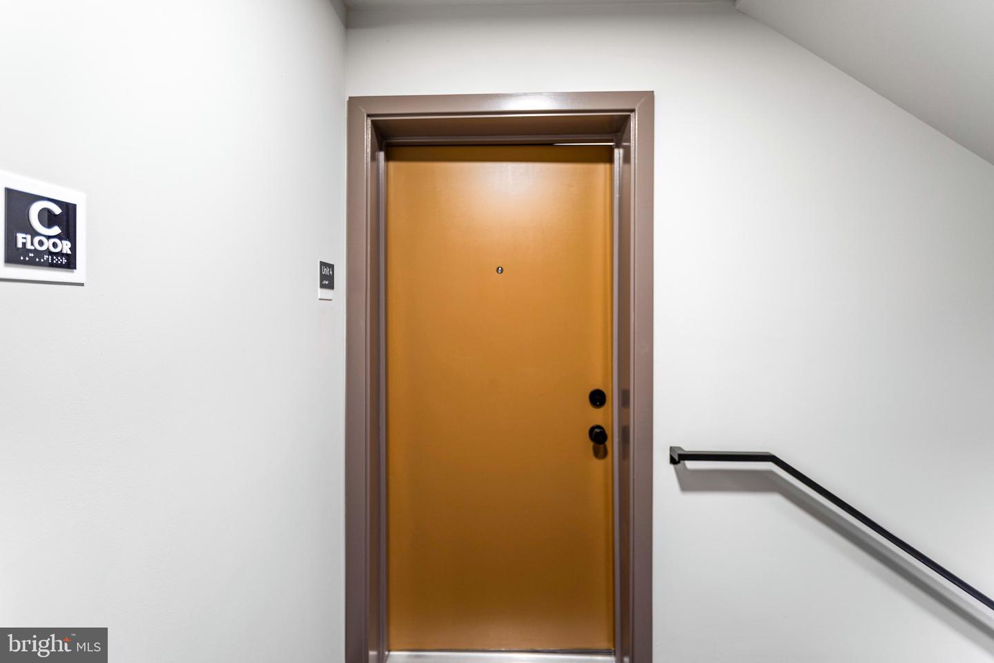 845 19TH ST NE #UNIT 4, WASHINGTON, District Of Columbia 20002, 2 Bedrooms Bedrooms, ,1 BathroomBathrooms,Residential,For sale,845 19TH ST NE #UNIT 4,DCDC2209082 MLS # DCDC2209082