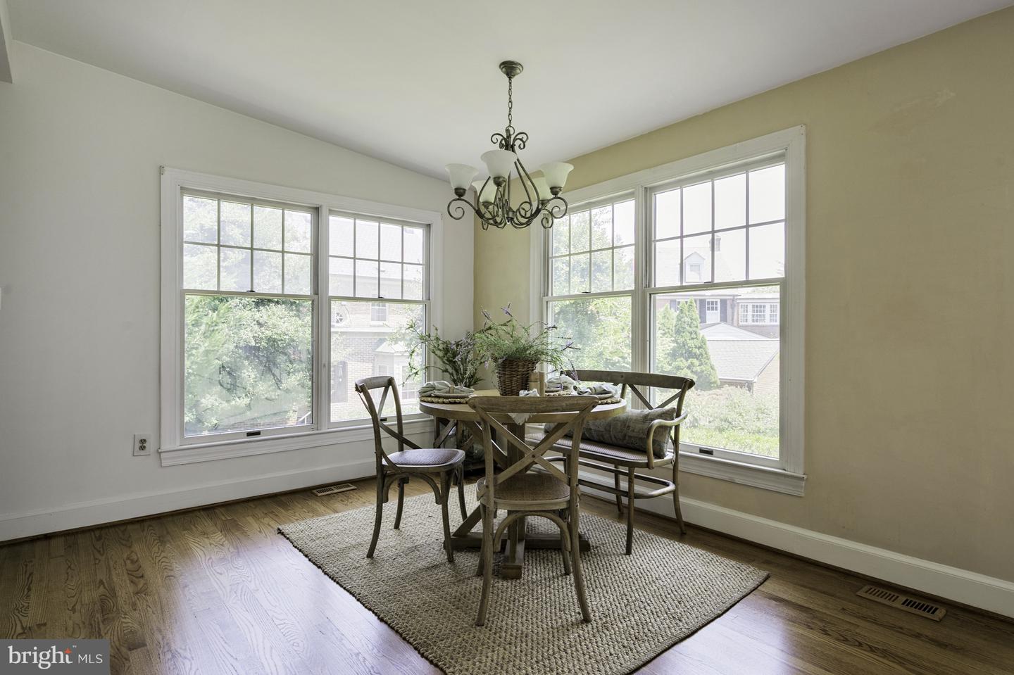 6103 WOODMONT RD, ALEXANDRIA, Virginia 22307, 5 Bedrooms Bedrooms, ,4 BathroomsBathrooms,Residential,For sale,6103 WOODMONT RD,VAFX2253522 MLS # VAFX2253522