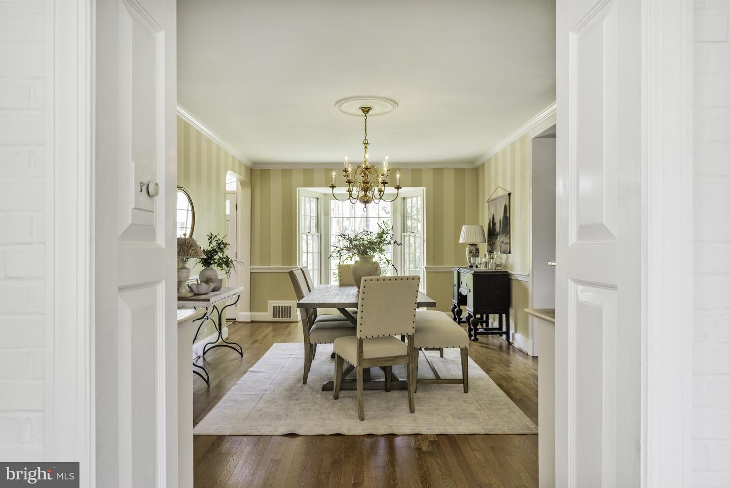 6103 WOODMONT RD, ALEXANDRIA, Virginia 22307, 5 Bedrooms Bedrooms, ,4 BathroomsBathrooms,Residential,For sale,6103 WOODMONT RD,VAFX2253522 MLS # VAFX2253522