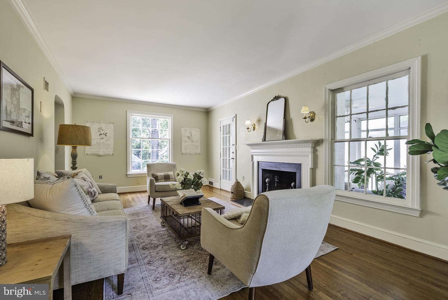 6103 WOODMONT RD, ALEXANDRIA, Virginia 22307, 5 Bedrooms Bedrooms, ,4 BathroomsBathrooms,Residential,For sale,6103 WOODMONT RD,VAFX2253522 MLS # VAFX2253522