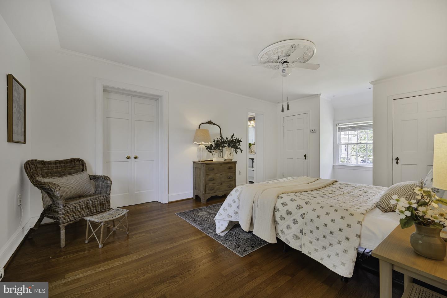 6103 WOODMONT RD, ALEXANDRIA, Virginia 22307, 5 Bedrooms Bedrooms, ,4 BathroomsBathrooms,Residential,For sale,6103 WOODMONT RD,VAFX2253522 MLS # VAFX2253522