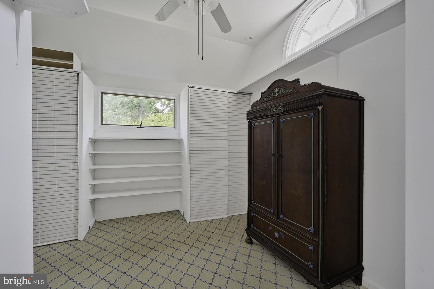 6103 WOODMONT RD, ALEXANDRIA, Virginia 22307, 5 Bedrooms Bedrooms, ,4 BathroomsBathrooms,Residential,For sale,6103 WOODMONT RD,VAFX2253522 MLS # VAFX2253522
