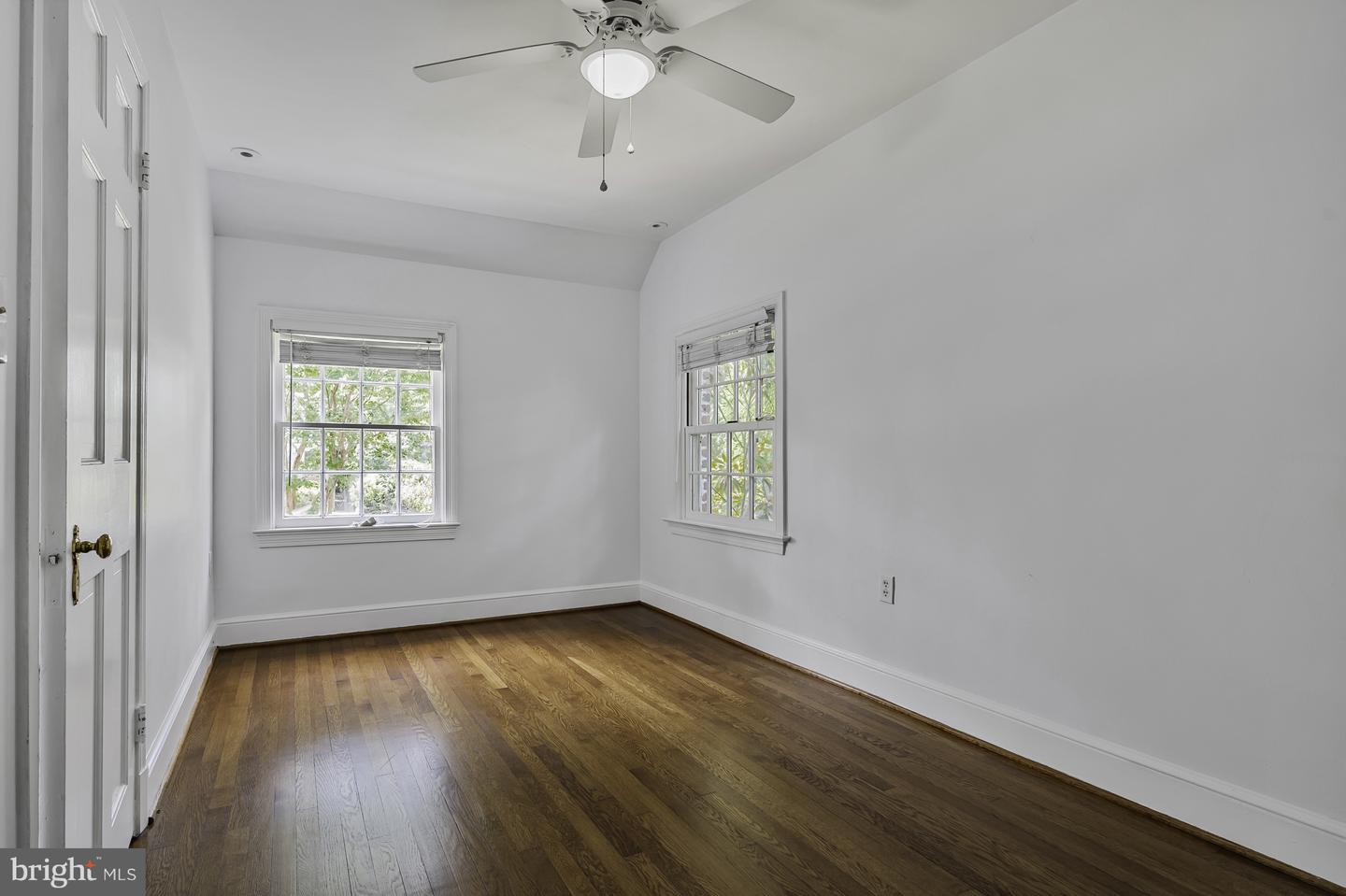 6103 WOODMONT RD, ALEXANDRIA, Virginia 22307, 5 Bedrooms Bedrooms, ,4 BathroomsBathrooms,Residential,For sale,6103 WOODMONT RD,VAFX2253522 MLS # VAFX2253522