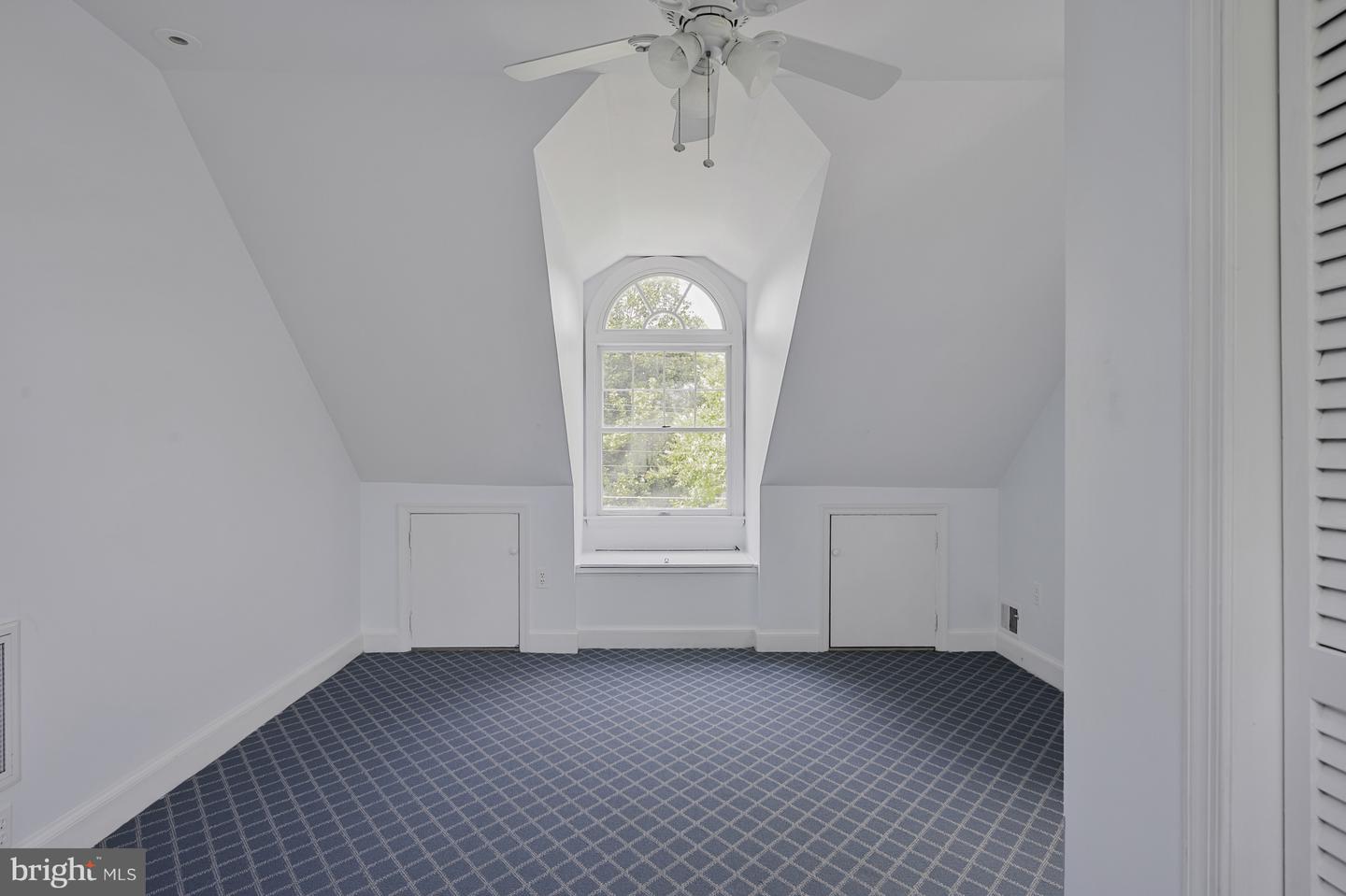 6103 WOODMONT RD, ALEXANDRIA, Virginia 22307, 5 Bedrooms Bedrooms, ,4 BathroomsBathrooms,Residential,For sale,6103 WOODMONT RD,VAFX2253522 MLS # VAFX2253522