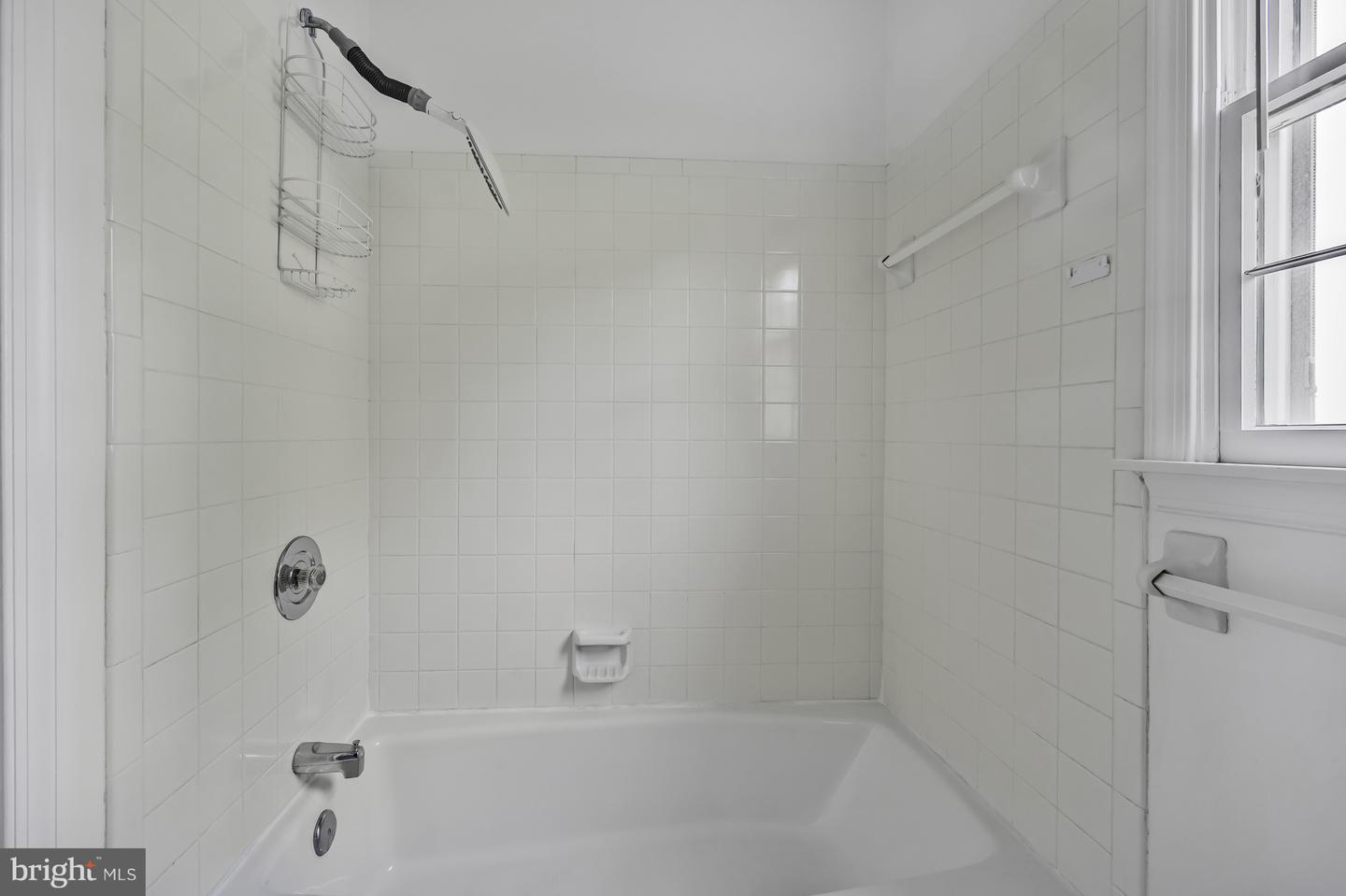6103 WOODMONT RD, ALEXANDRIA, Virginia 22307, 5 Bedrooms Bedrooms, ,4 BathroomsBathrooms,Residential,For sale,6103 WOODMONT RD,VAFX2253522 MLS # VAFX2253522