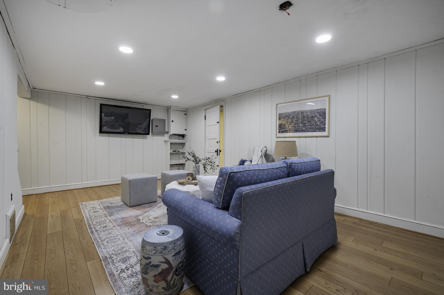 6103 WOODMONT RD, ALEXANDRIA, Virginia 22307, 5 Bedrooms Bedrooms, ,4 BathroomsBathrooms,Residential,For sale,6103 WOODMONT RD,VAFX2253522 MLS # VAFX2253522