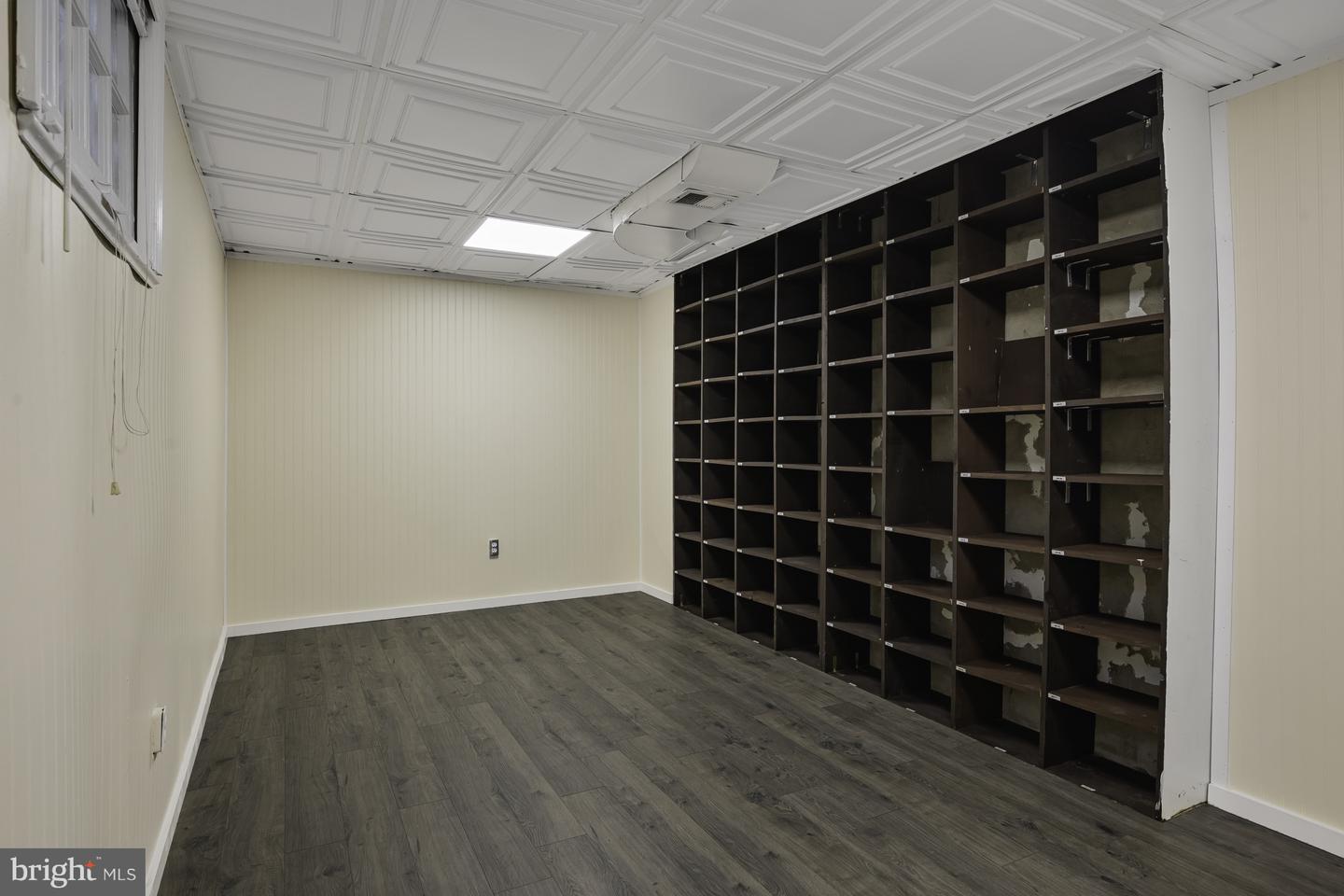 6103 WOODMONT RD, ALEXANDRIA, Virginia 22307, 5 Bedrooms Bedrooms, ,4 BathroomsBathrooms,Residential,For sale,6103 WOODMONT RD,VAFX2253522 MLS # VAFX2253522