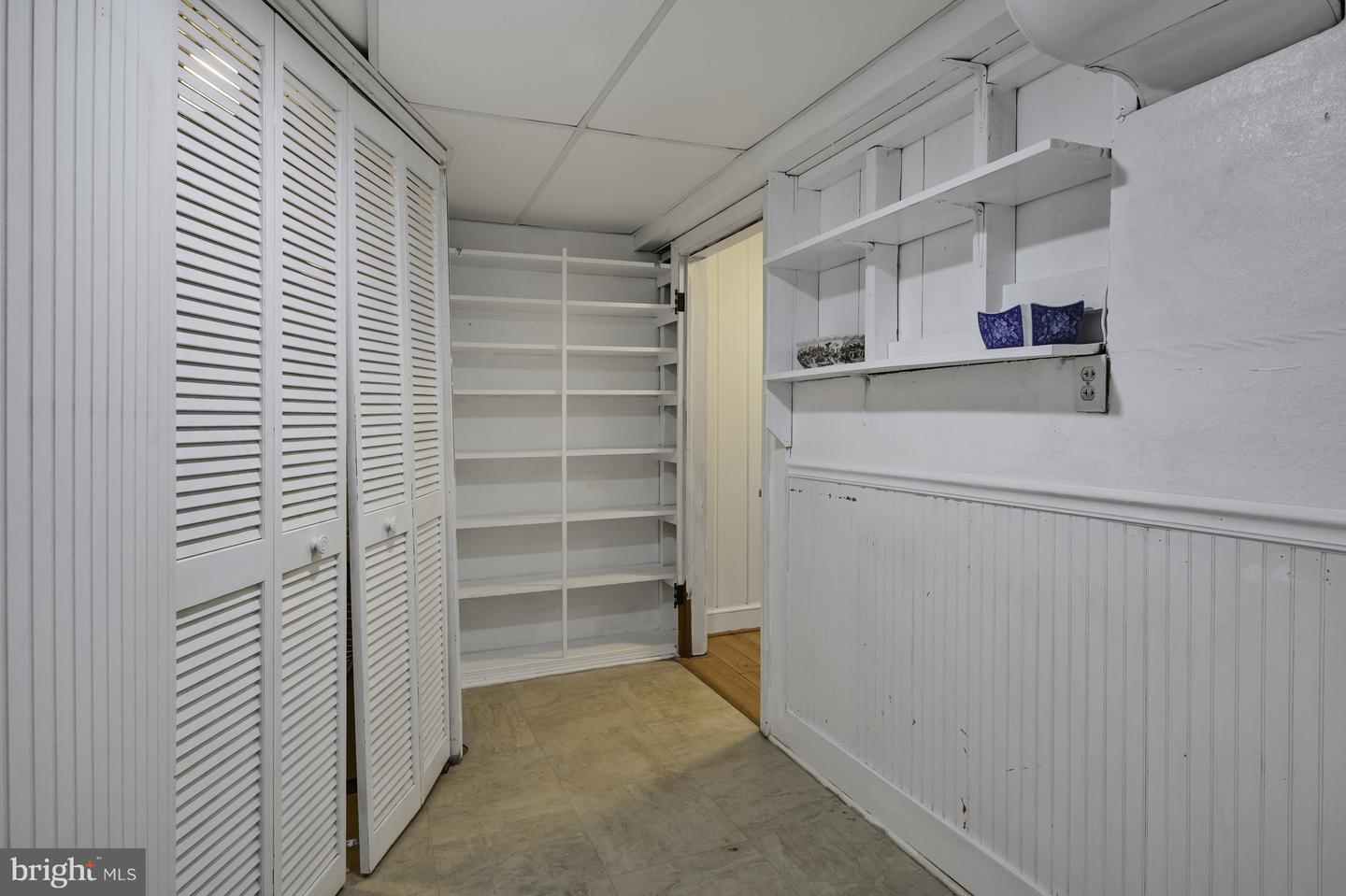 6103 WOODMONT RD, ALEXANDRIA, Virginia 22307, 5 Bedrooms Bedrooms, ,4 BathroomsBathrooms,Residential,For sale,6103 WOODMONT RD,VAFX2253522 MLS # VAFX2253522