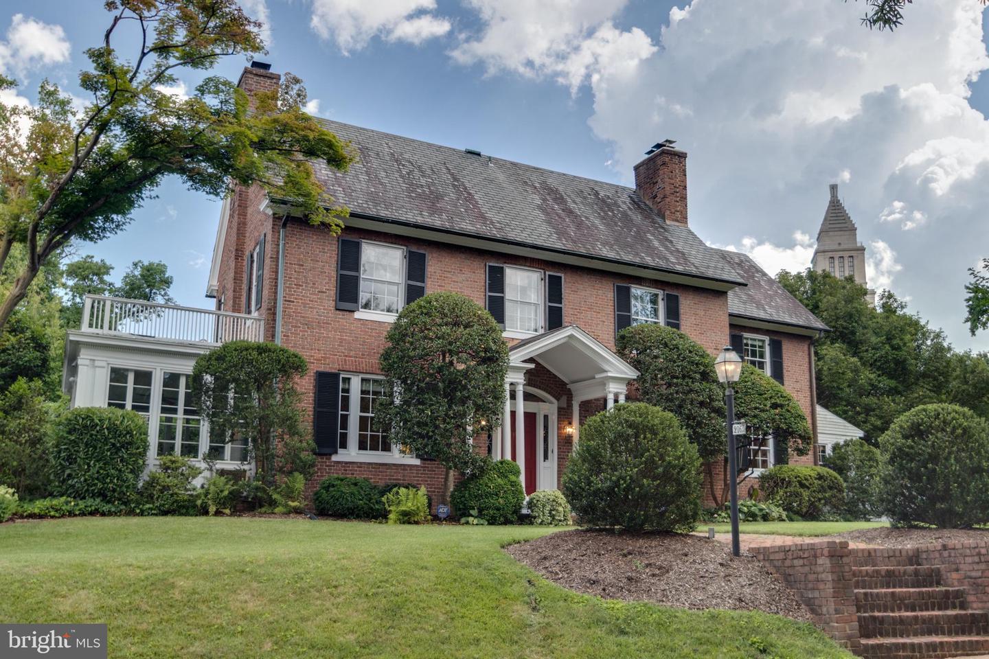 206 N VIEW TER, ALEXANDRIA, Virginia 22301, 4 Bedrooms Bedrooms, ,3 BathroomsBathrooms,Residential,For sale,206 N VIEW TER,VAAX2047250 MLS # VAAX2047250